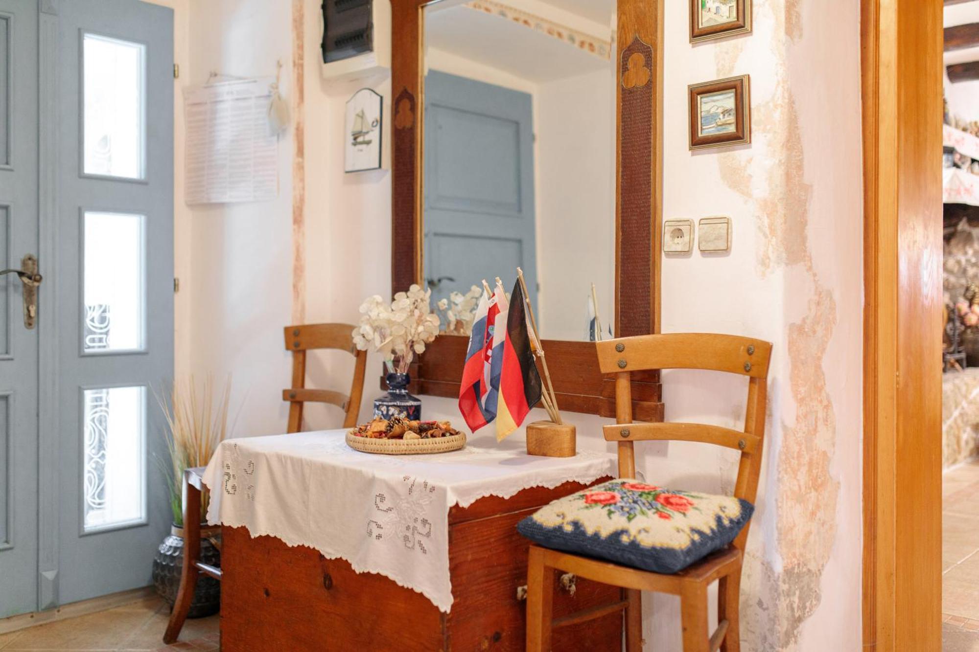 Apartment Villa Marija, Pinezici Krk Town Exterior foto